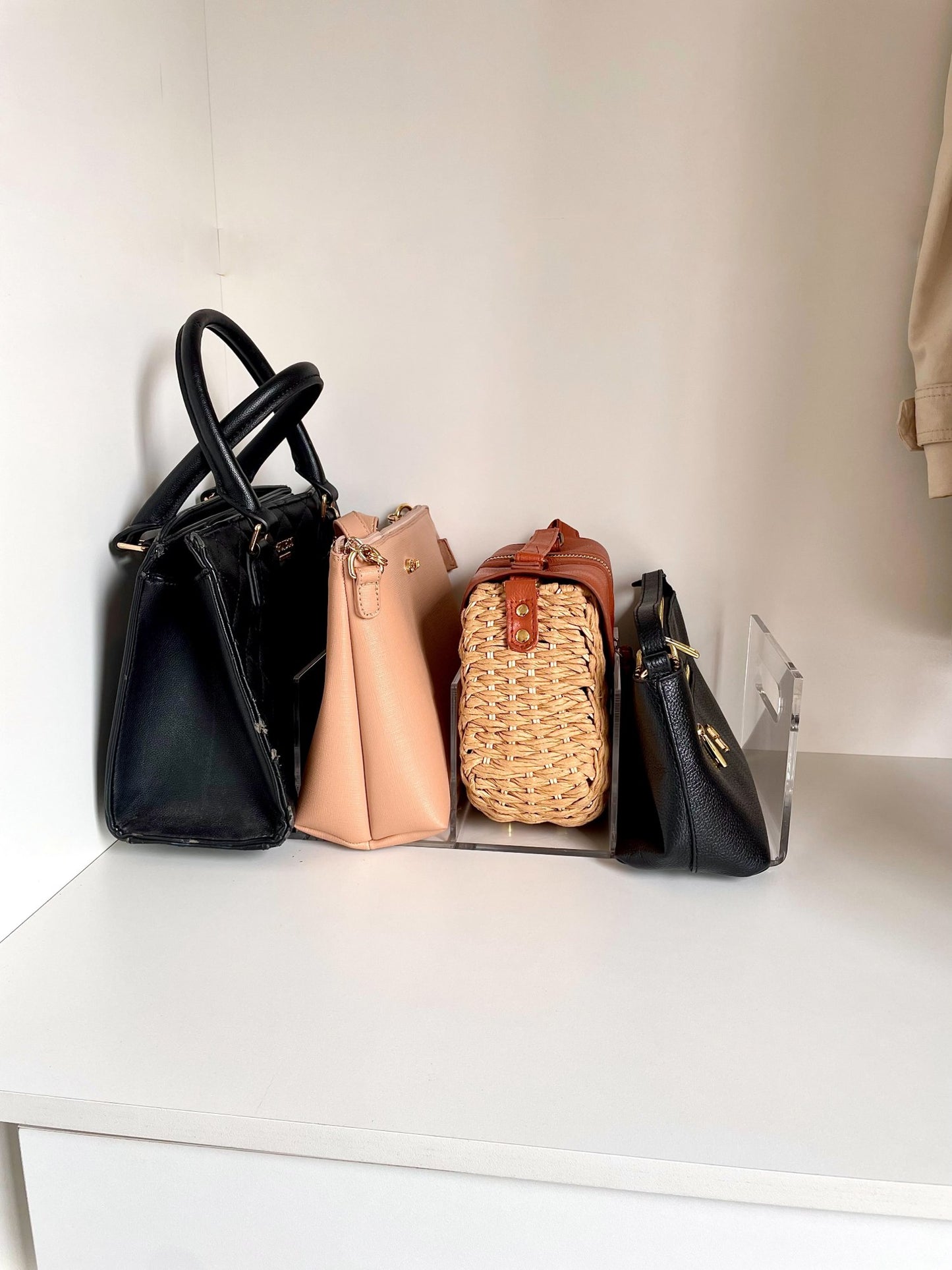 Organizador de Bolsas em Acrílico Catânia | Vitre Decor